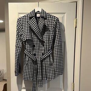 CAbi Black & White Houndstooth Belted Blazer